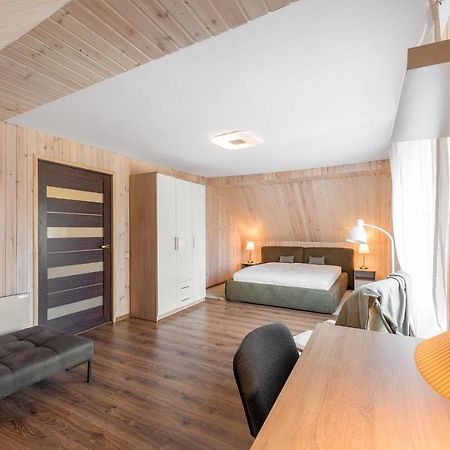 Shanghai Banzai Family Apartment วิลนีอุส ภายนอก รูปภาพ